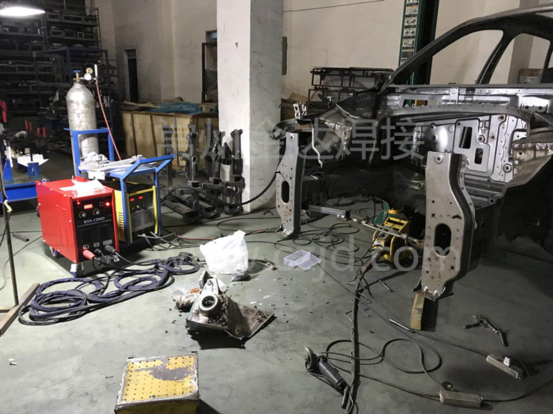 汽車制造-電弧螺柱焊機 RSN-1200客戶現(xiàn)場